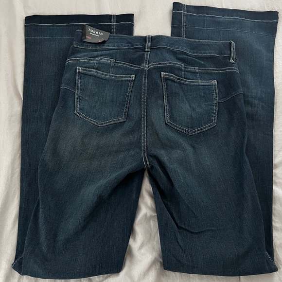Torrid Bombshell Flare Jeans - Picture 4 of 7